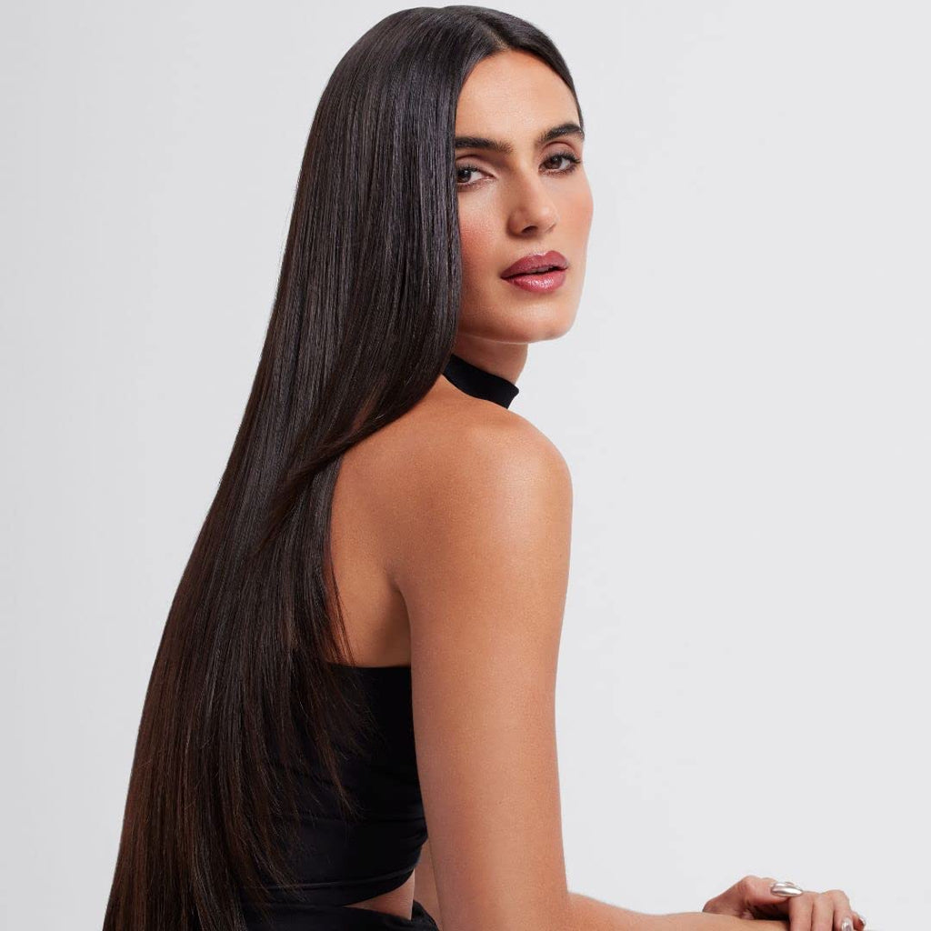 GOOD BEHAVIOR Spirulina Protein Smoothing Spray | 4-Day Frizz Control + Heat Protectant | Vegan + Cruelty Free | 5.6 Oz